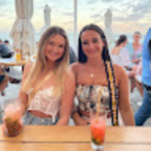 Meet your Posher, Georgia